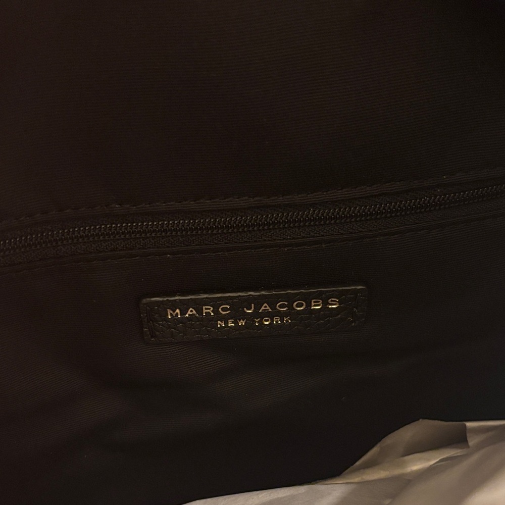 Marc Jacobs Black Pebbled Leather Shoulder Bag with Gold Hardware - Picture 6 of 7